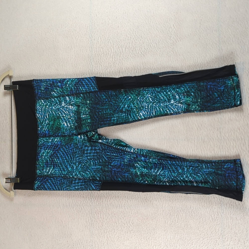 Kyodan Women's Patterned Mesh Athletic Yoga‎ Capri Leggings Size M